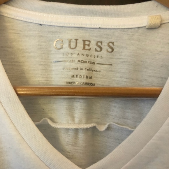 Guess T-Shirt - Picture 2 of 3